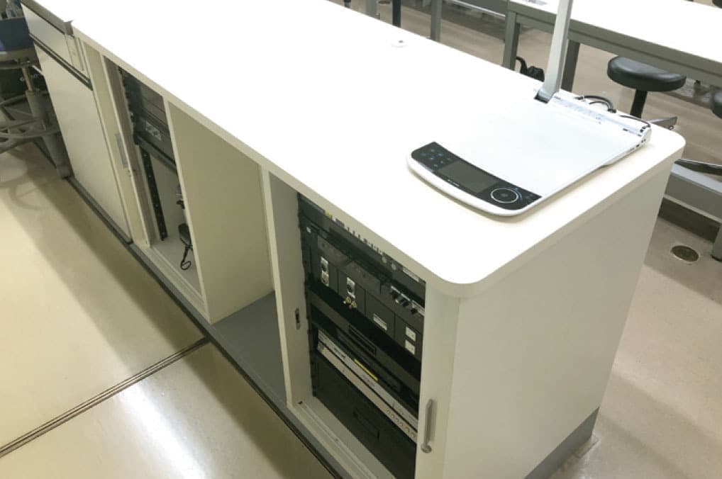 法政大学様